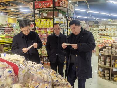 江陵县顺利接受省级食品安全县评价验收，筑牢食品销售安全防线